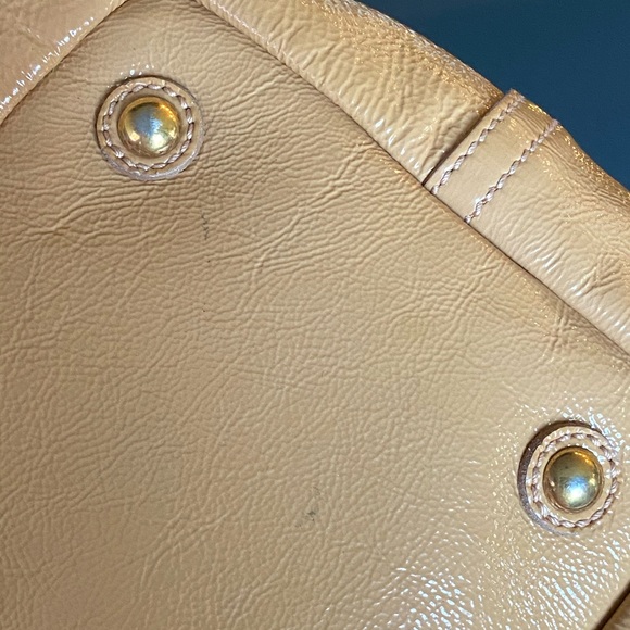 Authentic YSL Easy Bag Patent Leather - Picture 13 of 16